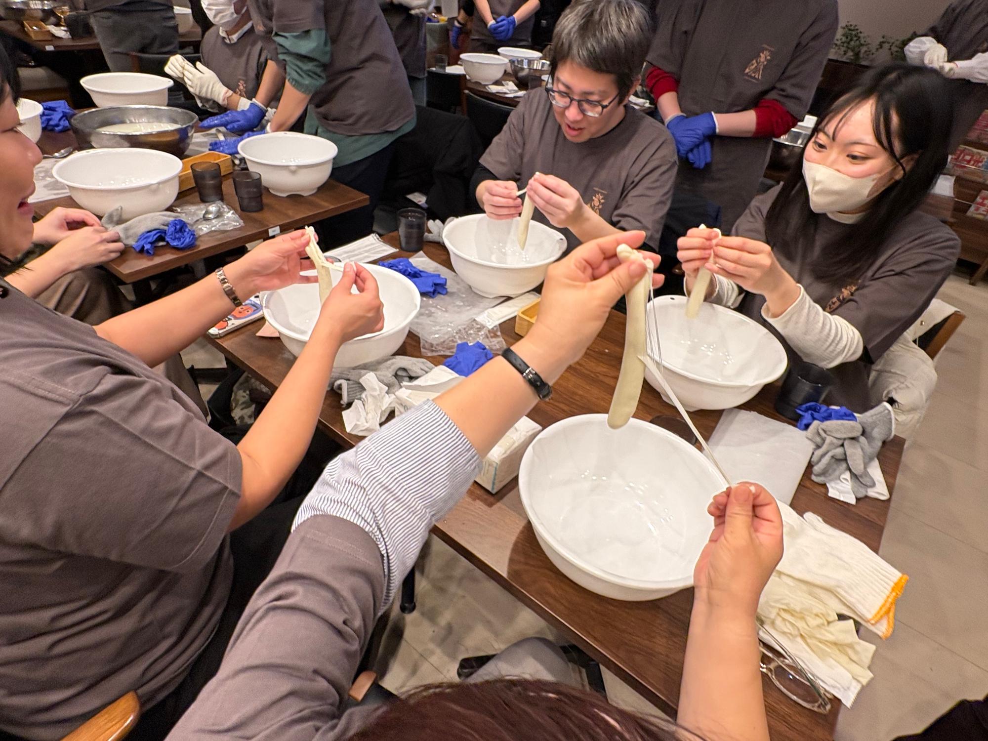 さけるチーズ作り