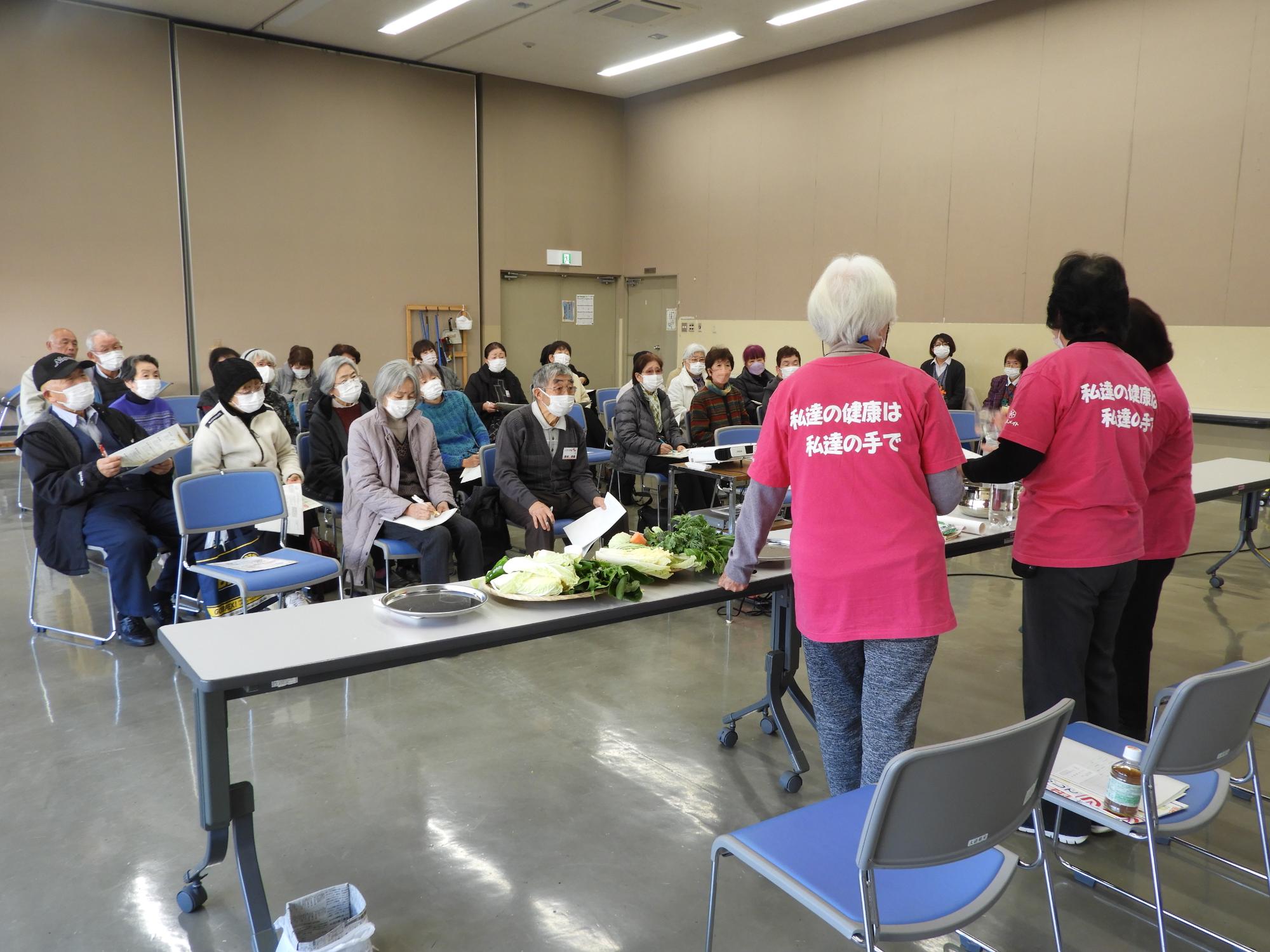 防災食パッククッキングの実演