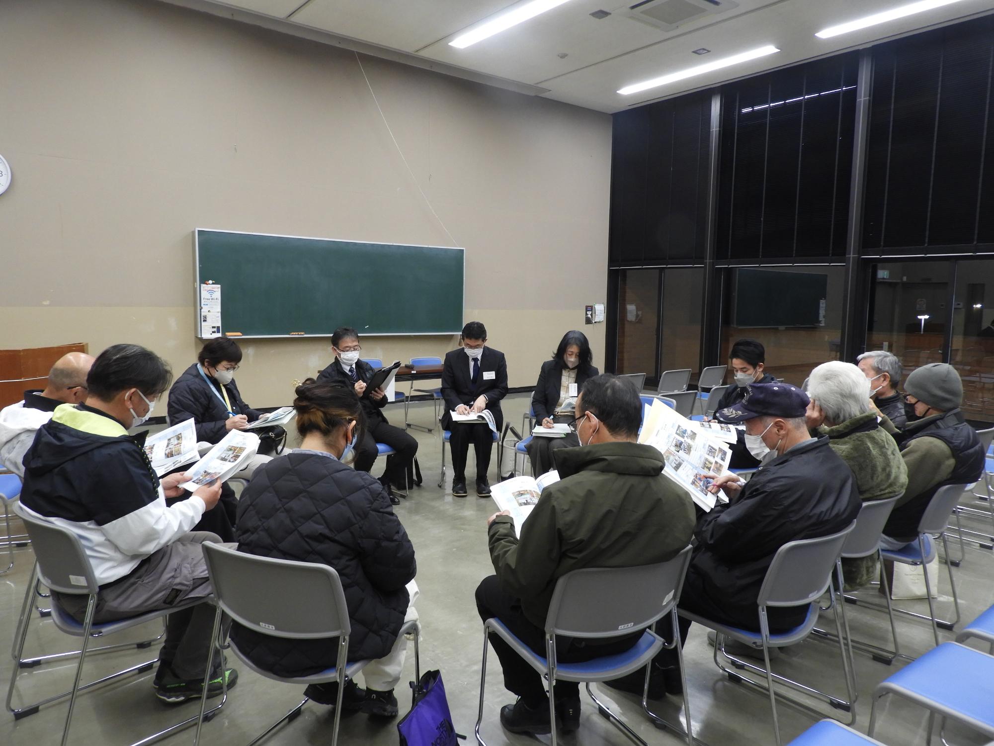 厚崎中学校地域学校協働本部埼玉小学校グループ協議