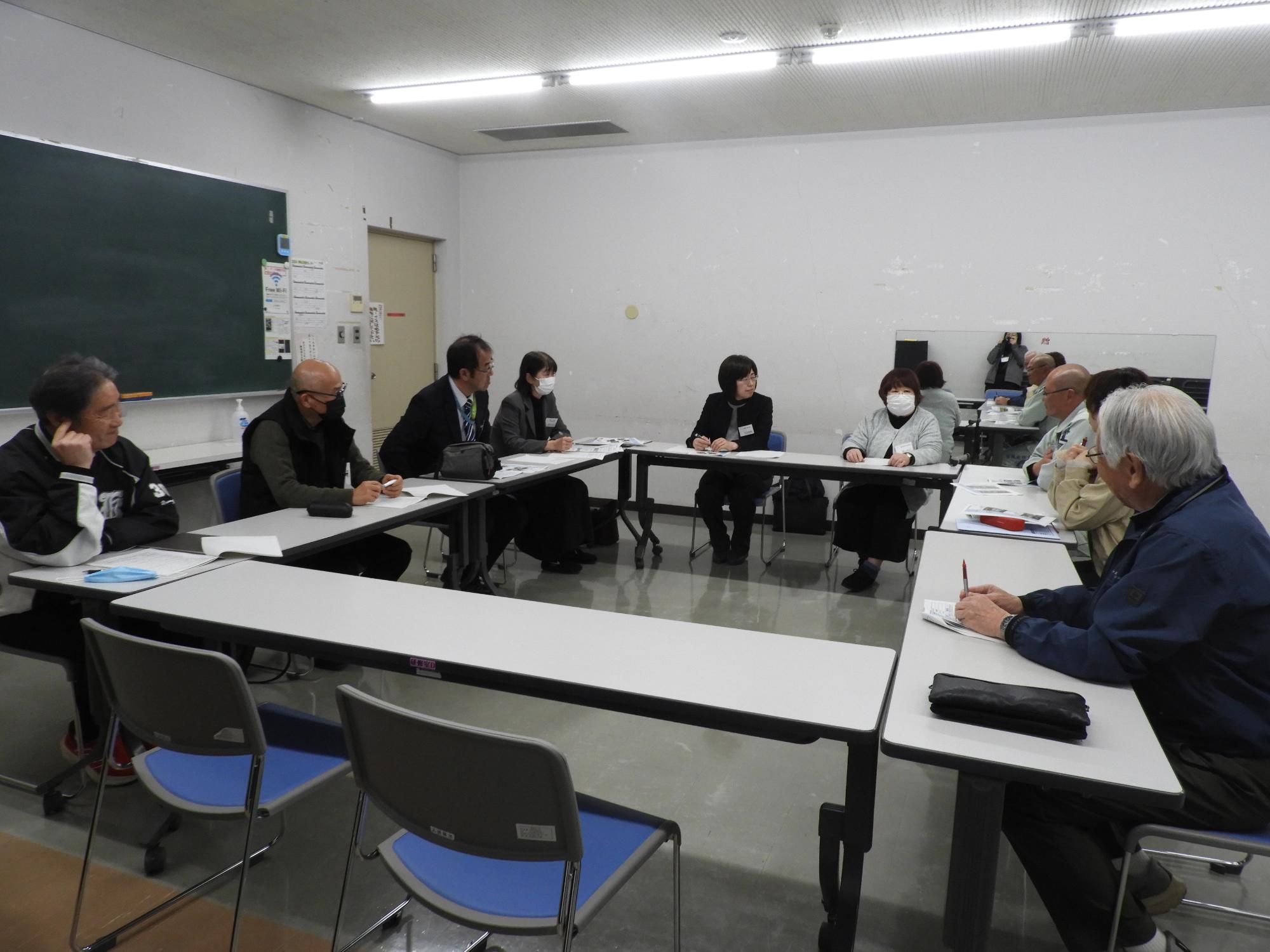 厚崎中学校地域学校協働本部共英小学校グループ協議