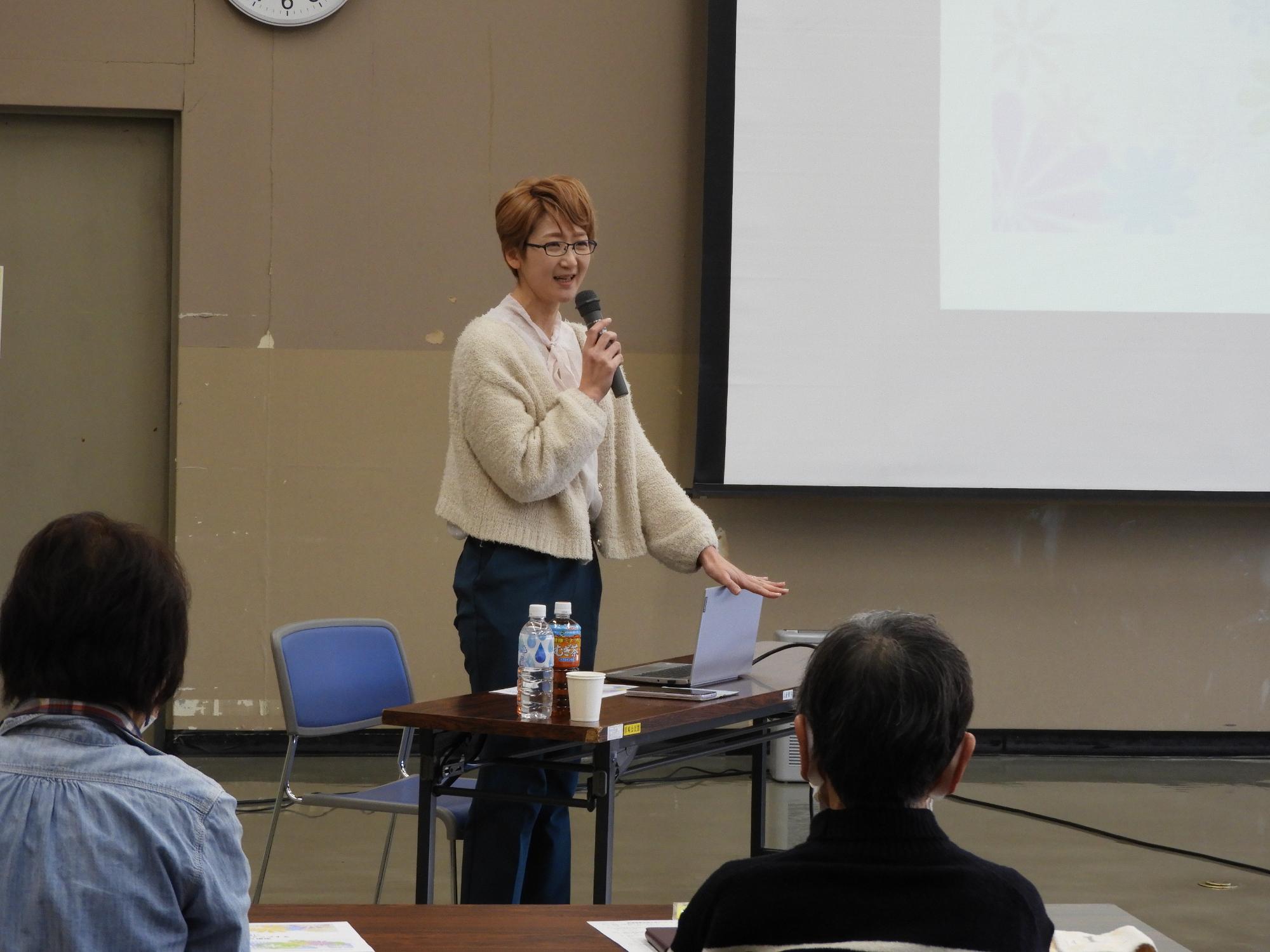 令和5年度スマホカメラ講座市民大学連携講座吉田直美氏