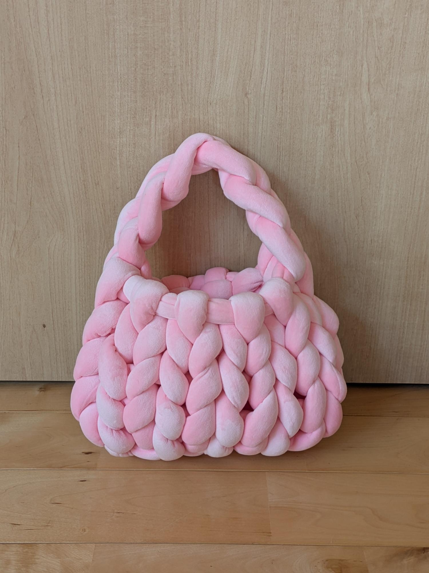 指で編むちいさなバッグ