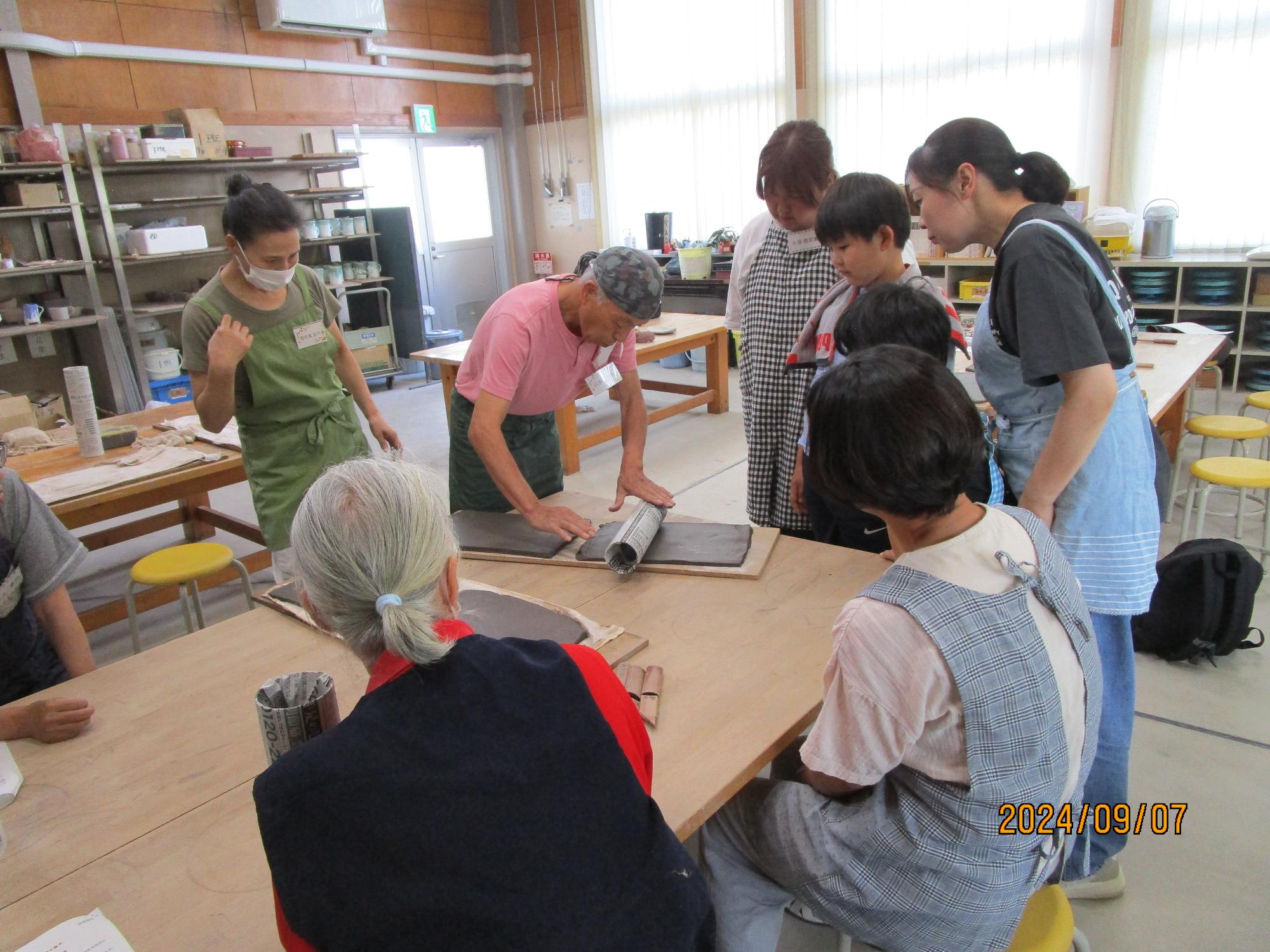 南陶友会の指導で作陶