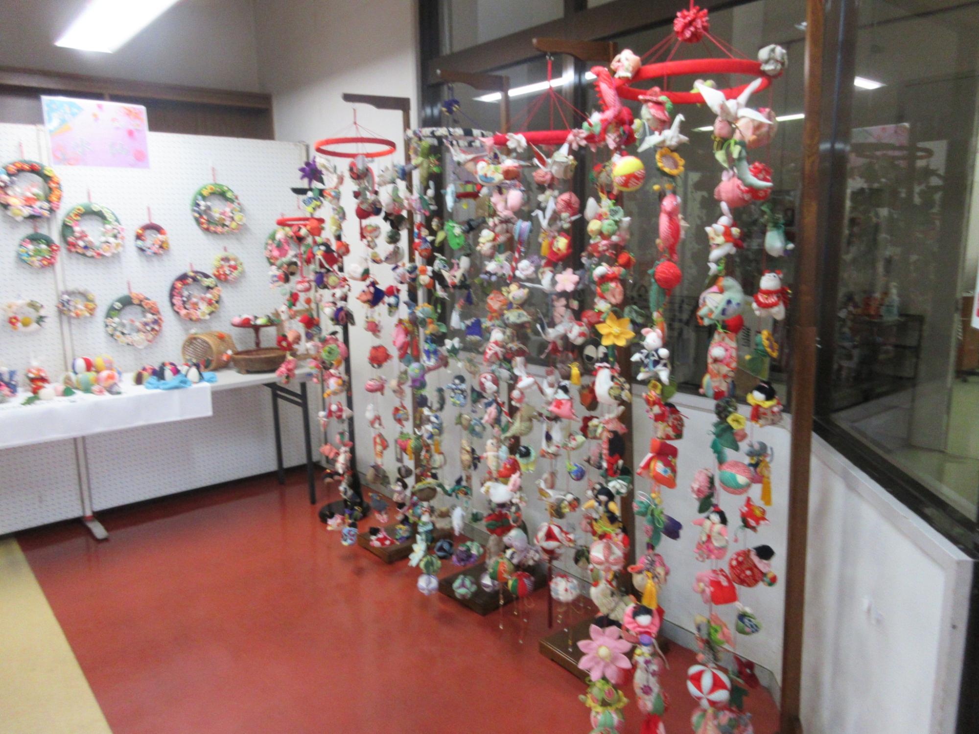 令和6年度利用団体作品展示会の様子2