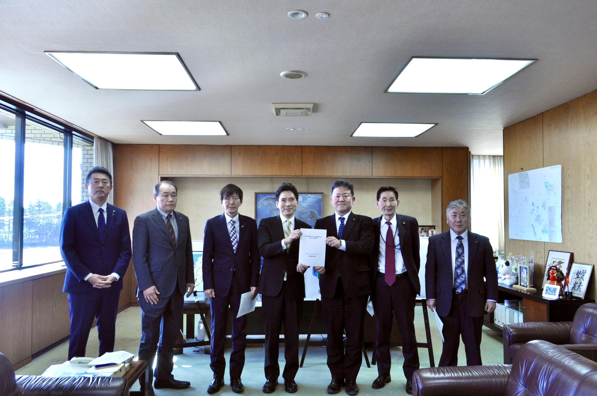 要望書提出の様子