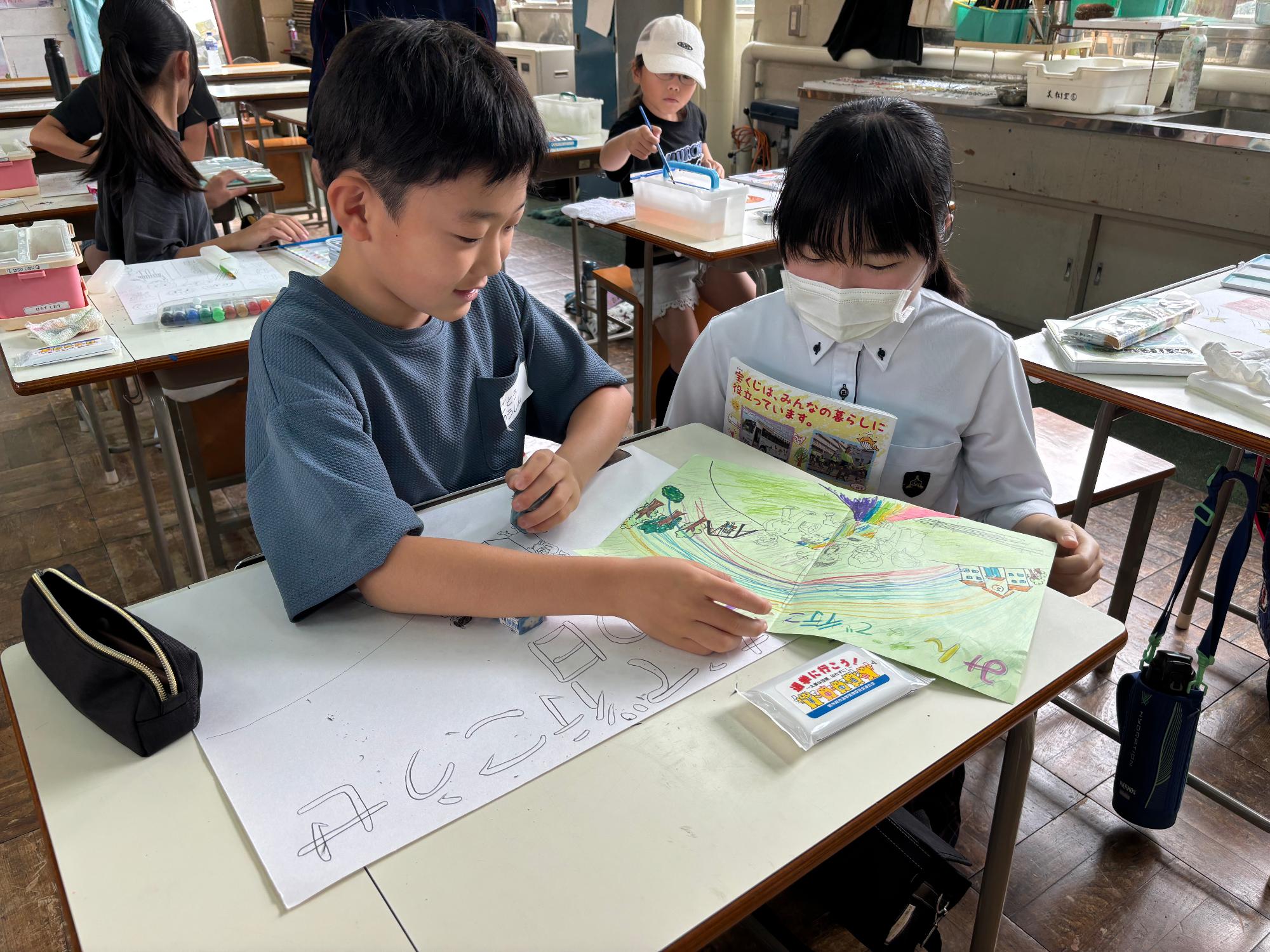 R8選挙啓発ポスター制作教室の様子7